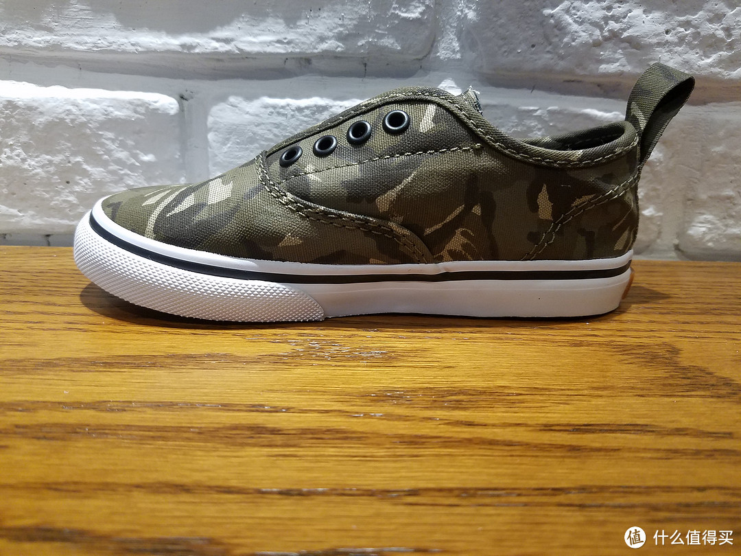 2016剁手节简单晒物之鞋类篇：VANS 范斯 sk8-mid seissue v & authentic v 童鞋