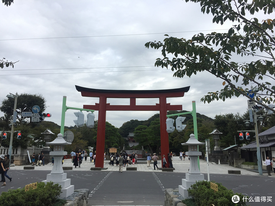 八幡宫前的鸟居