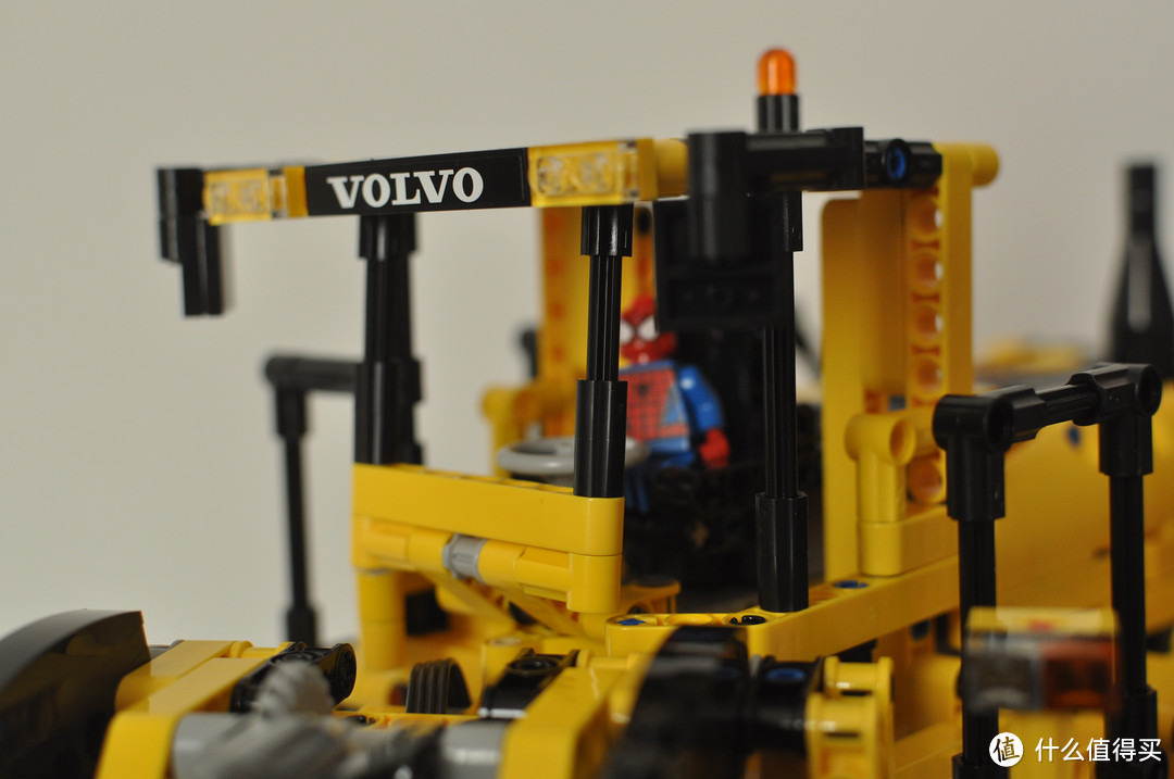 绝版之前赶紧来一个-LEGO 乐高 42030 机械组 Technic Volvo L350F 轮式推土机