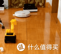 用实战对决来见证效率!NEATO D8000 VS 小米扫地机器人评测