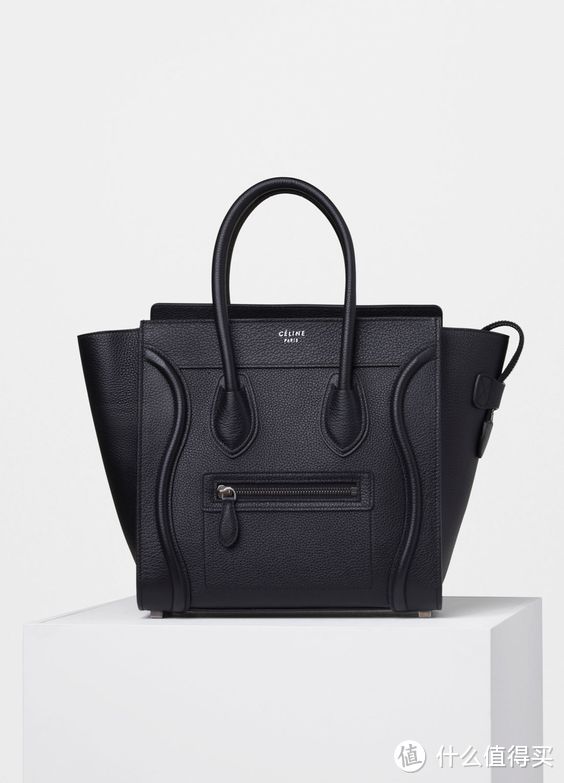 Celine Luggage 黑色手袋，售价2.5万人民币。