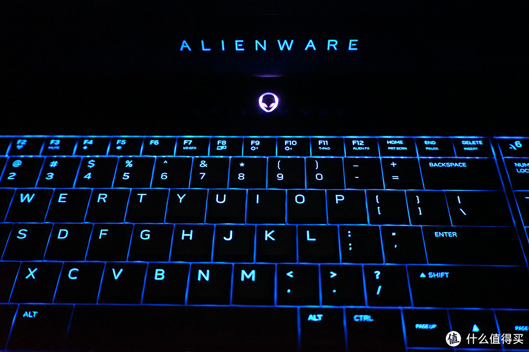 买灯送电脑——ALIENWARE 外星人 ALW17C-R1748  游戏笔记本电脑 开箱