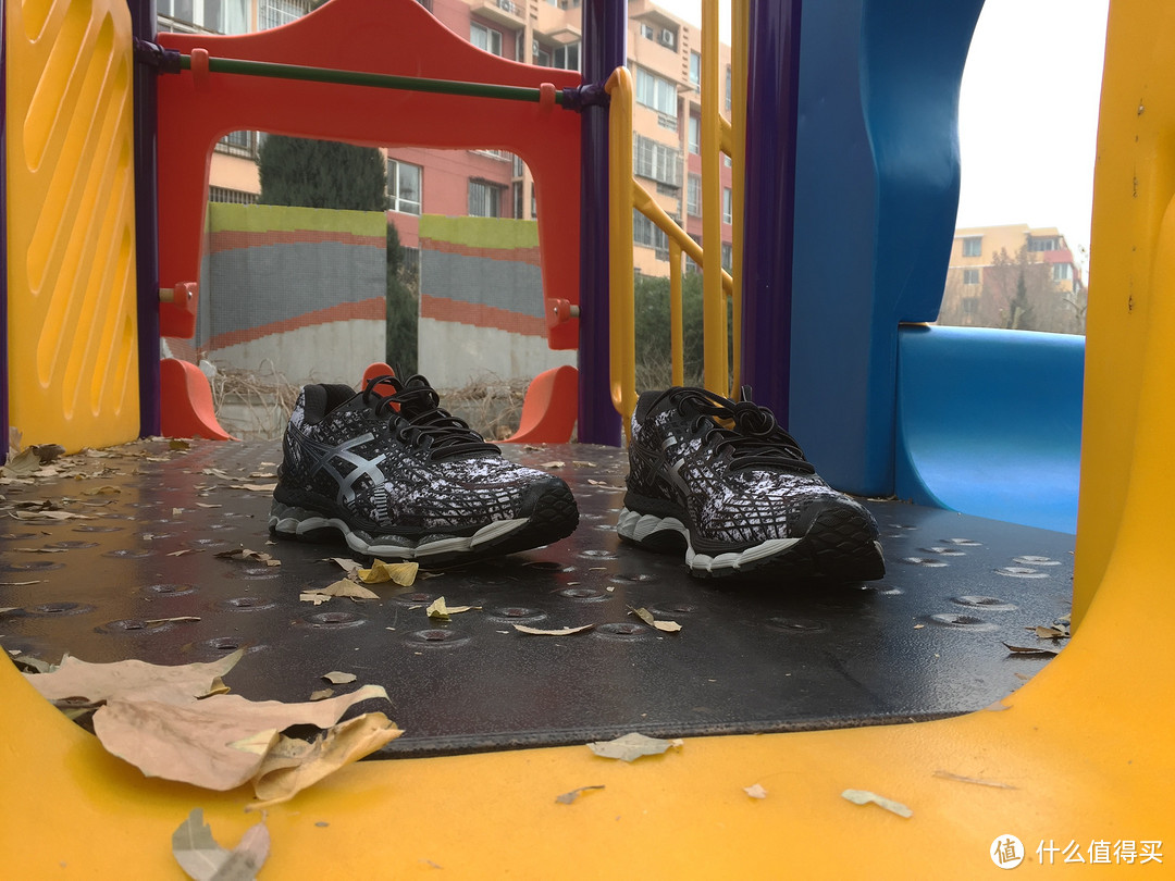 一个初级跑者的进阶选择：ASICS 亚瑟士 GEL-Nimbus 17 男士缓震跑鞋