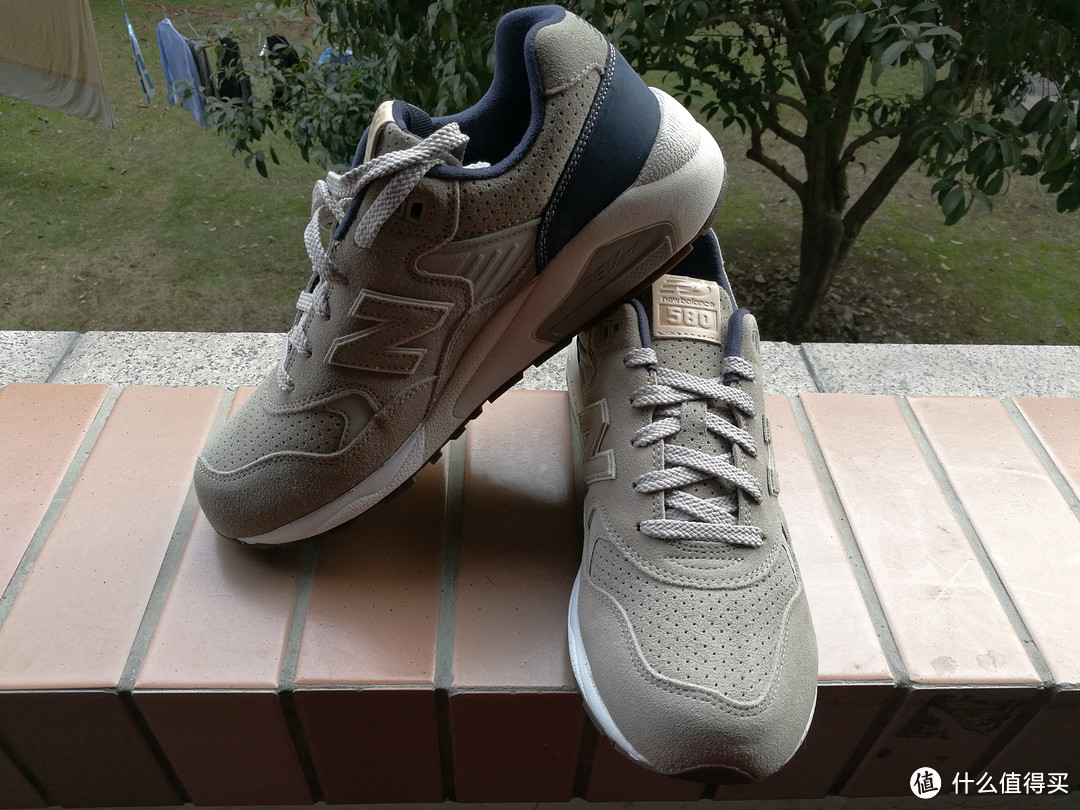 New Balance 580 休闲运动鞋