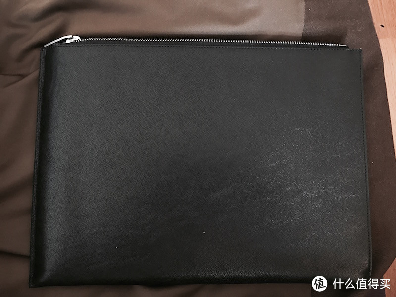 一面沉稳，一面风骚——Saint Laurent Paris 圣罗兰 手包（iPad包？）