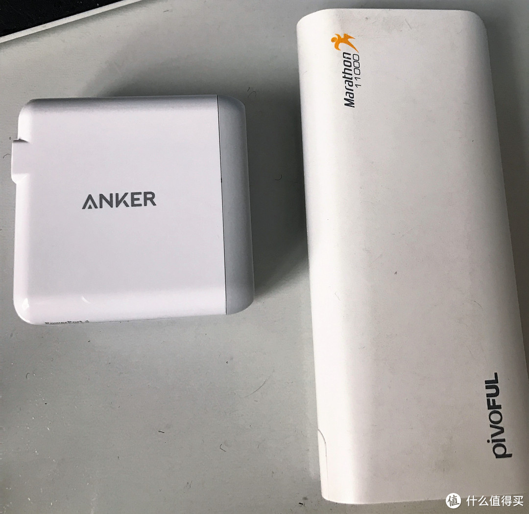 第二个Anker充电器，PowerCore Fusion 5000移动电源充电器二合一