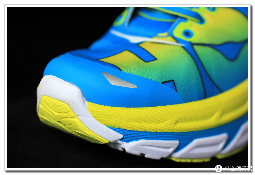 擦肩而过的HOKA one one Valor