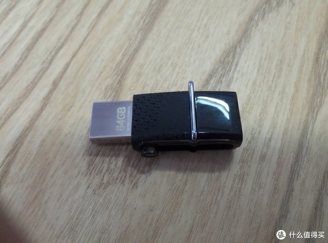 16G内存手机的妥协办法：SanDisk 闪迪 64G U盘