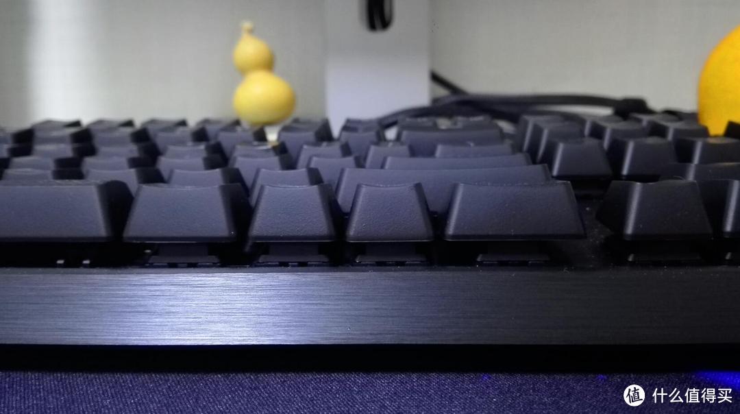 性价比平平的贼船—简评Corsair  海盗船 K70LUX 红轴机械键盘