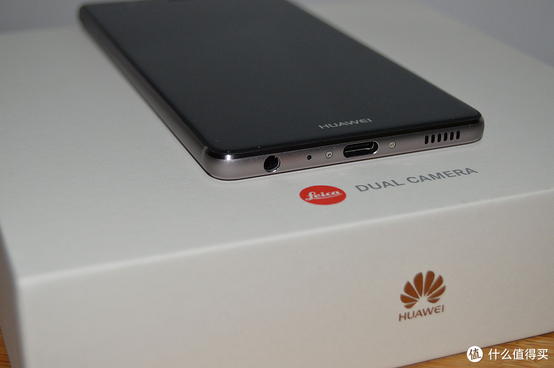 入手HUAWEI 华为 P9 全网通 3GB+32GB版 钛银灰 开箱及轻测