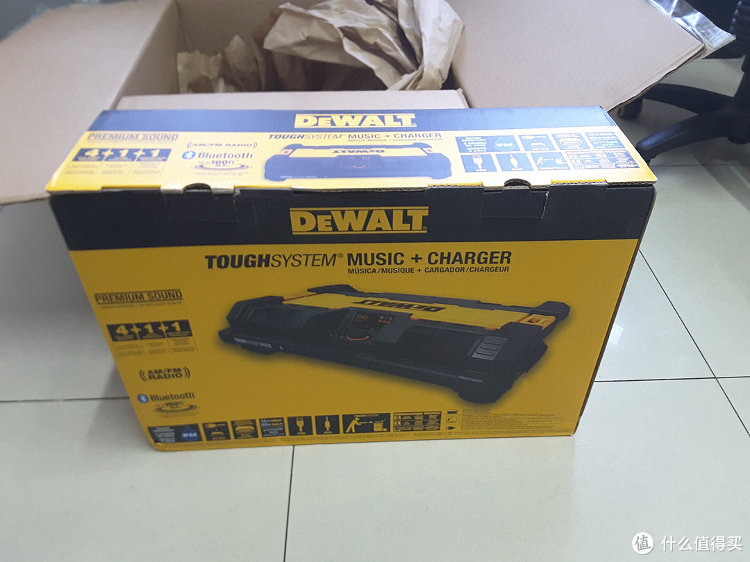 DEWALT 得伟 DWST08810 ToughSystem Music Player with Charger 音乐+充电器 开箱评测