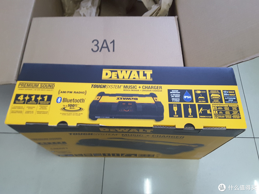 DEWALT 得伟 DWST08810 ToughSystem Music Player with Charger 音乐+充电器 开箱评测