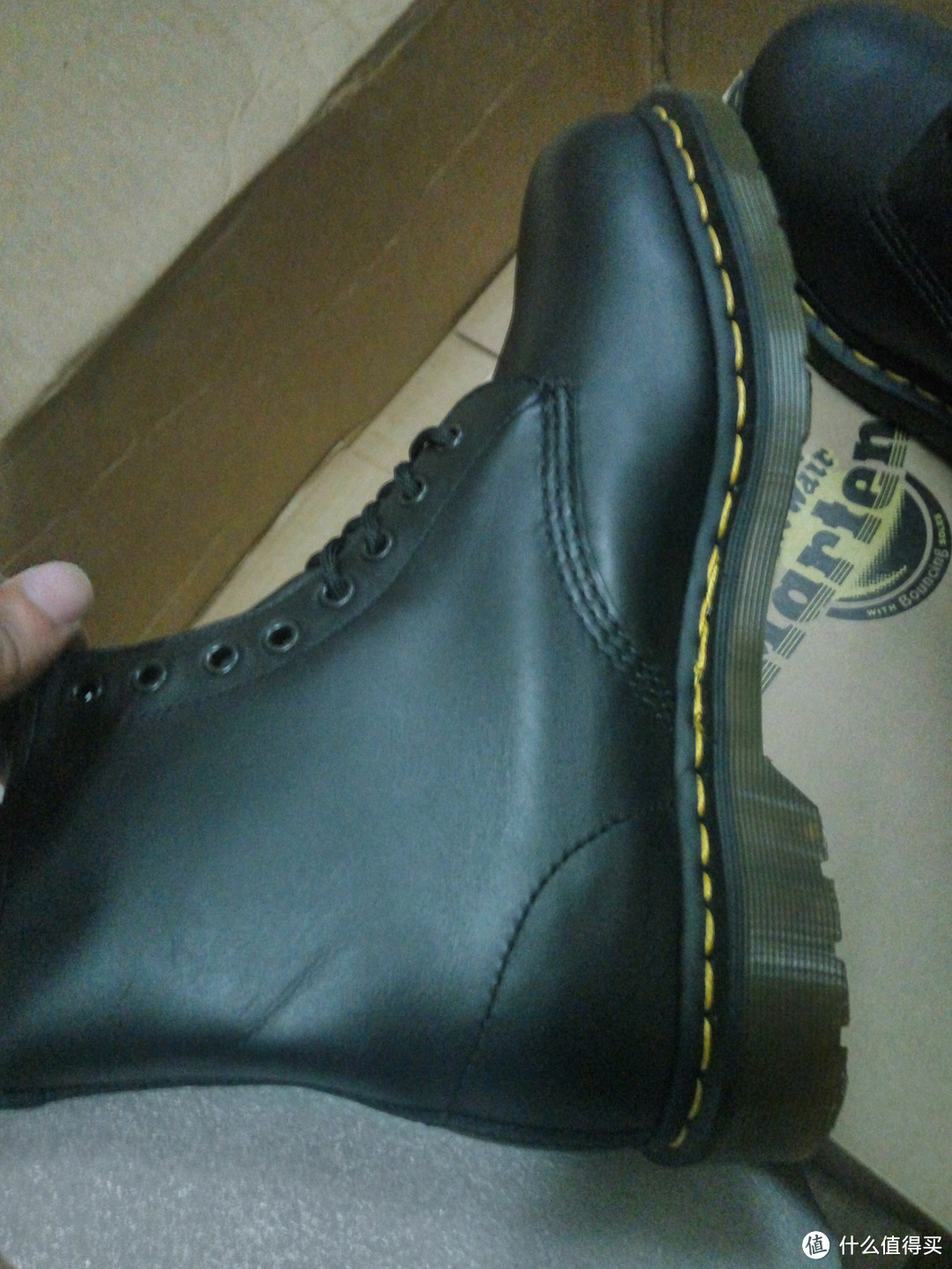 Dr. Martens 马丁 1460 Re-Invented 8孔复刻软皮nappa