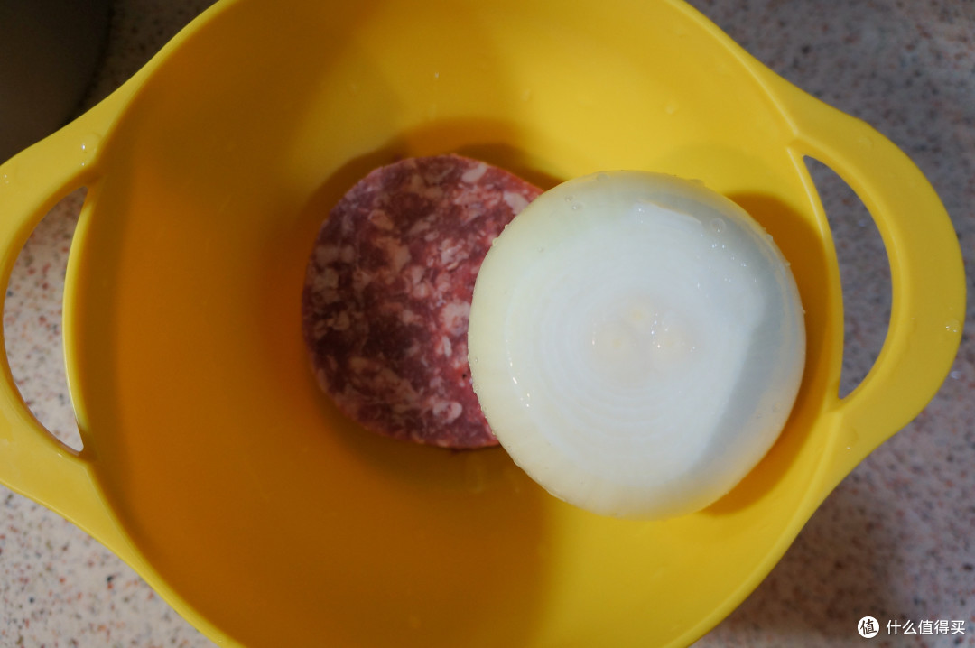 以“嫩牛五方”法制作黑椒牛肉馅饼,分享下自制美味馅饼的一些心得