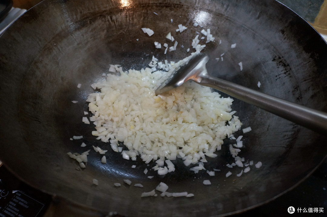 以“嫩牛五方”法制作黑椒牛肉馅饼,分享下自制美味馅饼的一些心得