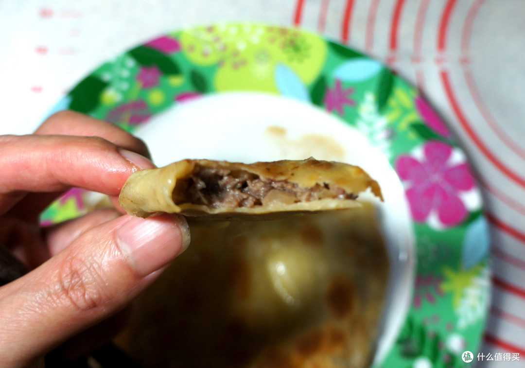 以“嫩牛五方”法制作黑椒牛肉馅饼,分享下自制美味馅饼的一些心得