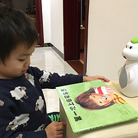 科技感十足的亲子小玩具，爱乐宝嘟巴绘本伴读机器人