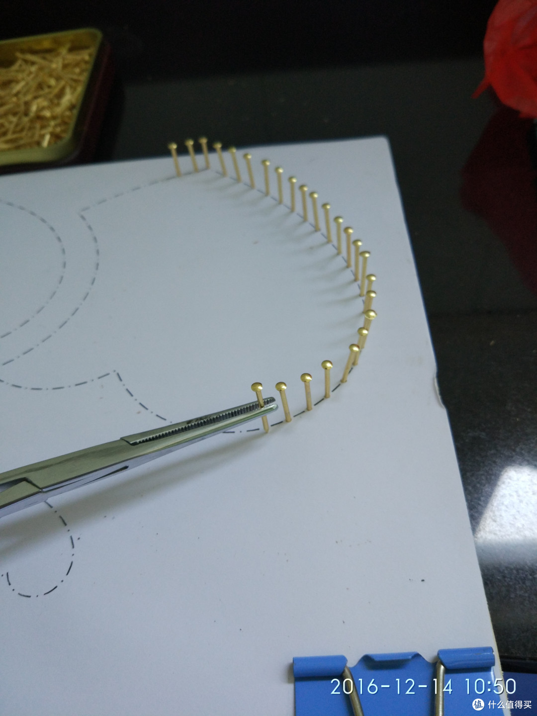 还有几天到圣诞,穷碧孩子手工做心给女神
