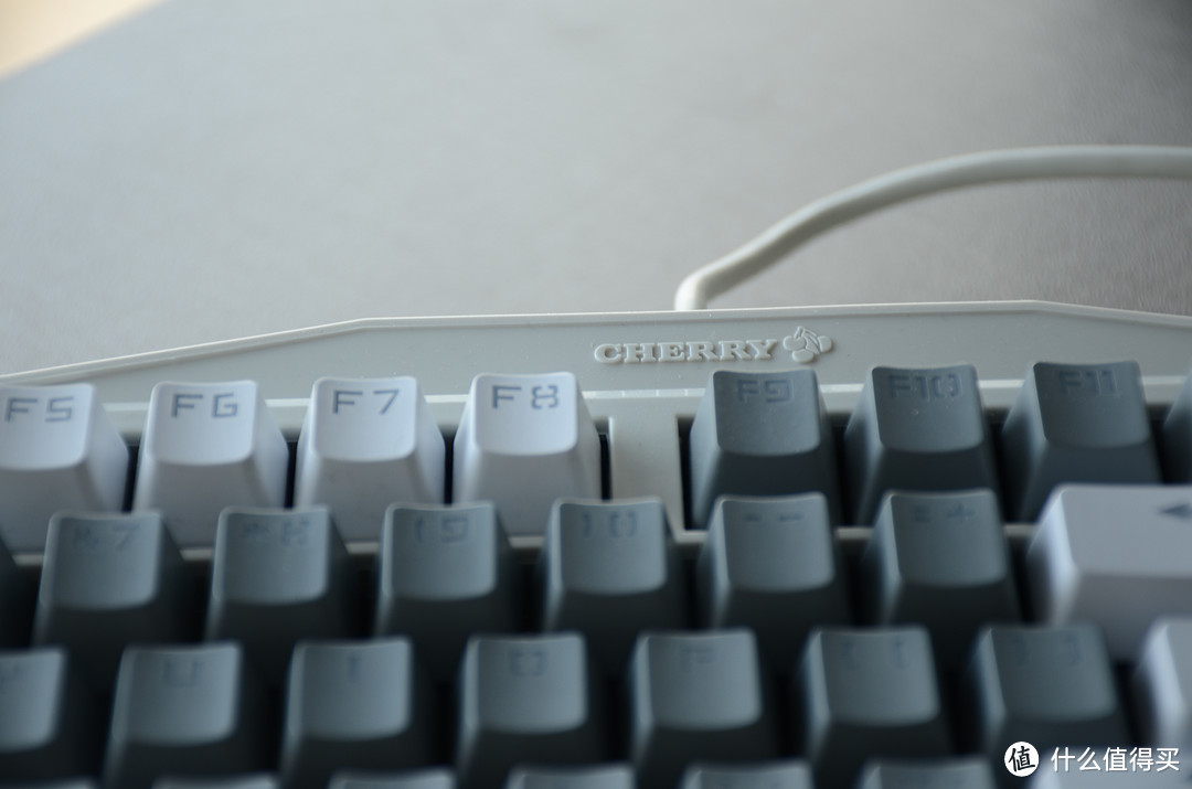 灰白情怀，复古之选：Cherry 樱桃 MX BOARD 2.0 机械键盘