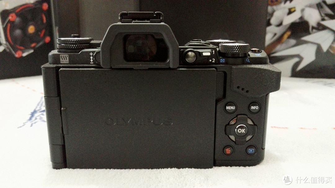 人生的第一台相机 — 奥林巴斯 E-M5 Mark II +12-50套机+14-42EZ饼 开箱