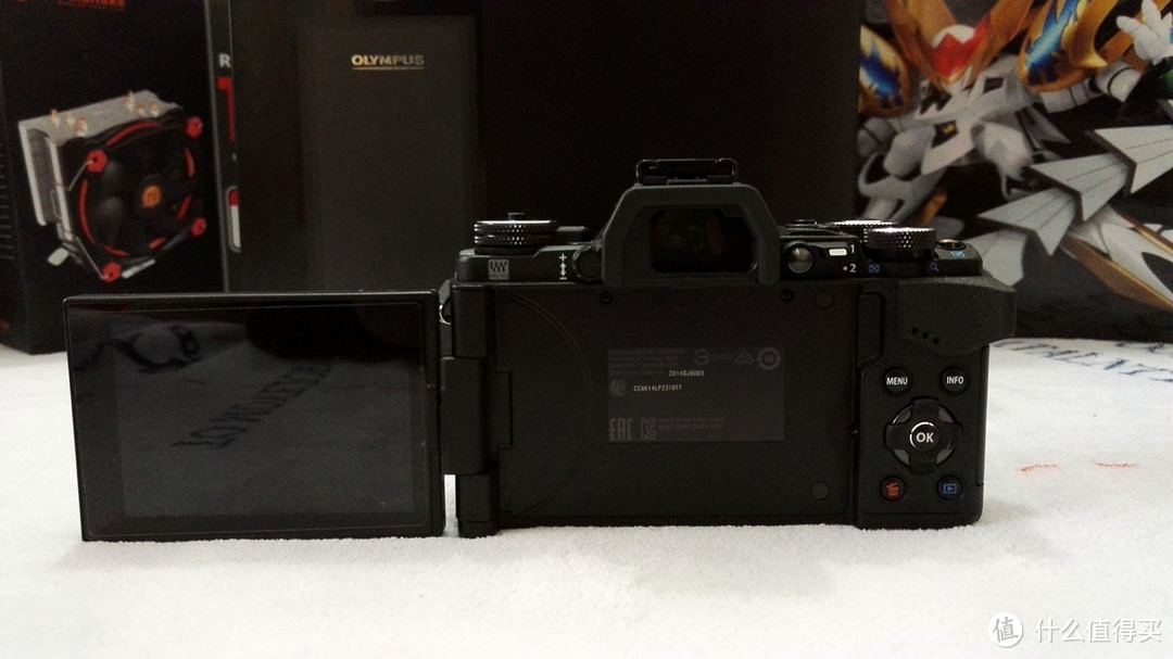 人生的第一台相机 — 奥林巴斯 E-M5 Mark II +12-50套机+14-42EZ饼 开箱