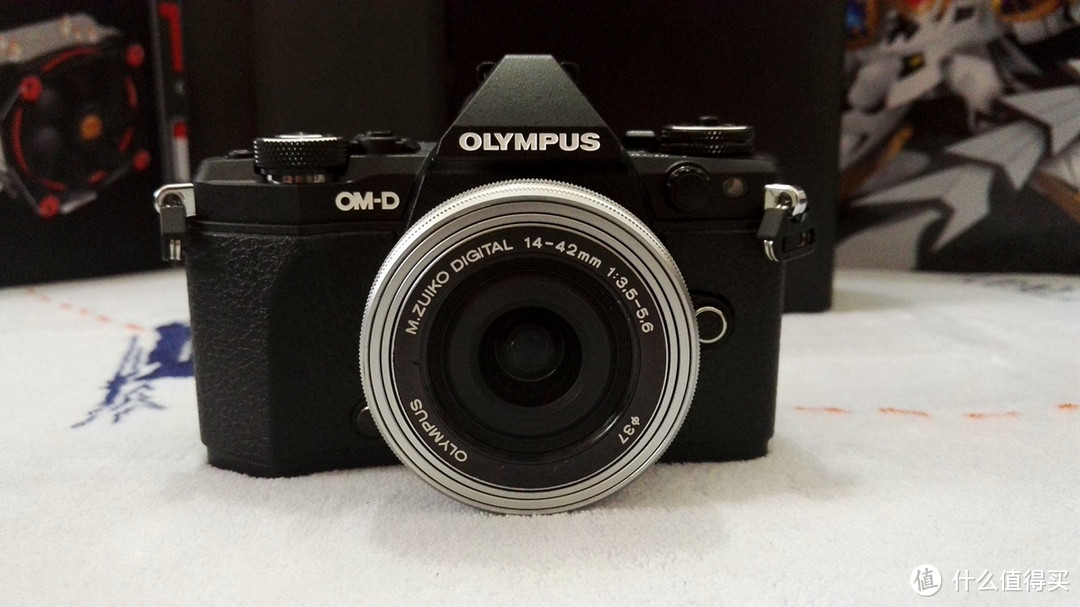 人生的第一台相机 — 奥林巴斯 E-M5 Mark II +12-50套机+14-42EZ饼 开箱