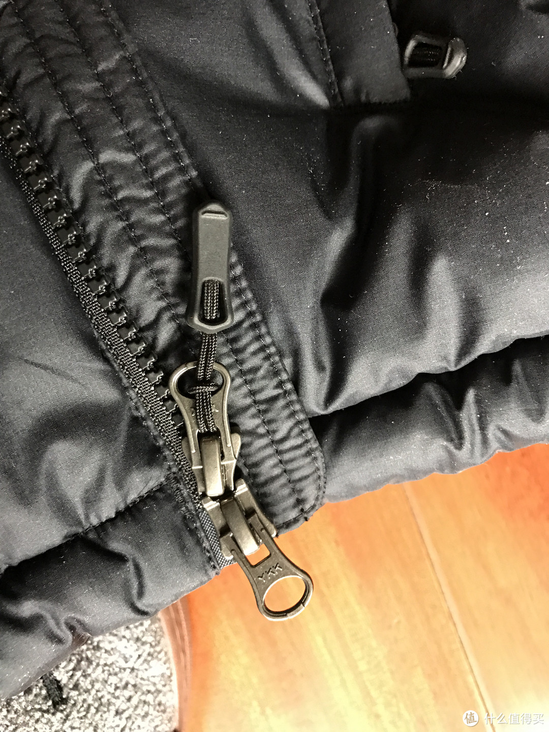 拉链细节 拉链细节