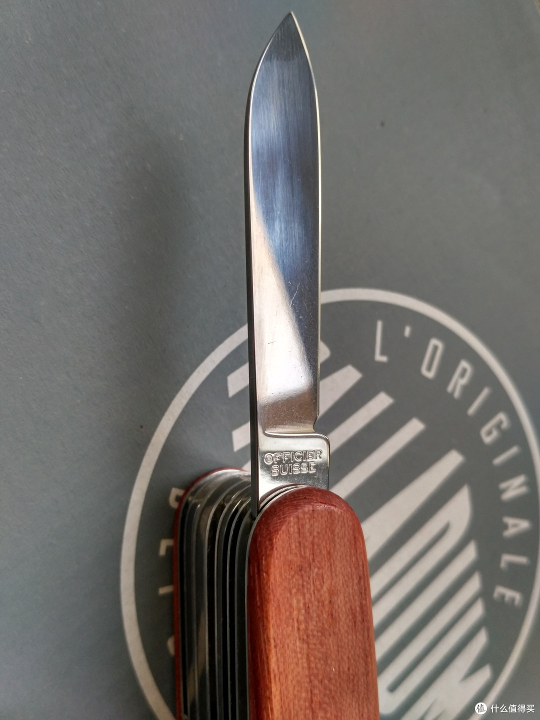 小情调 —VICTORINOX 维氏 英雄 1.6794.69 实木刀面  初把玩