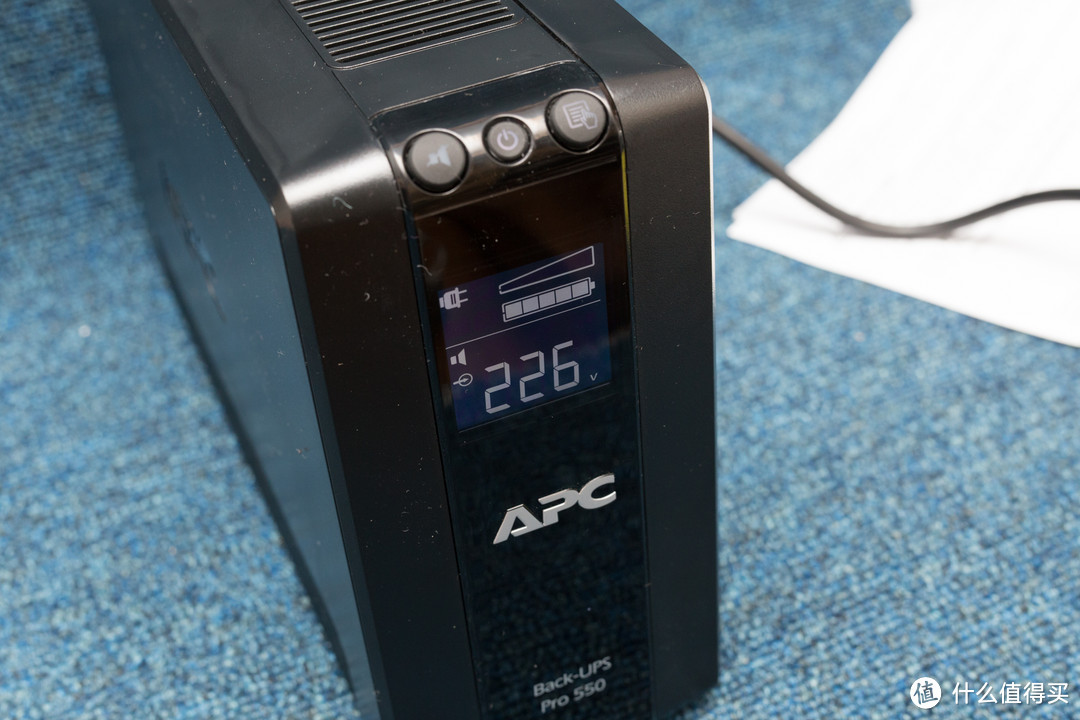 外貌也是重要的指标：APC Back-UPS Pro 550 后备式不间断电源 开箱