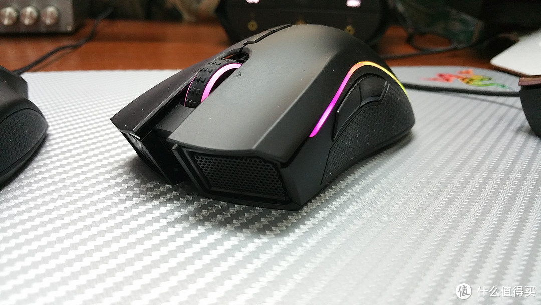 RAZER 雷蛇 Mamba 曼巴眼镜蛇 双模无线激光鼠标 开箱简评