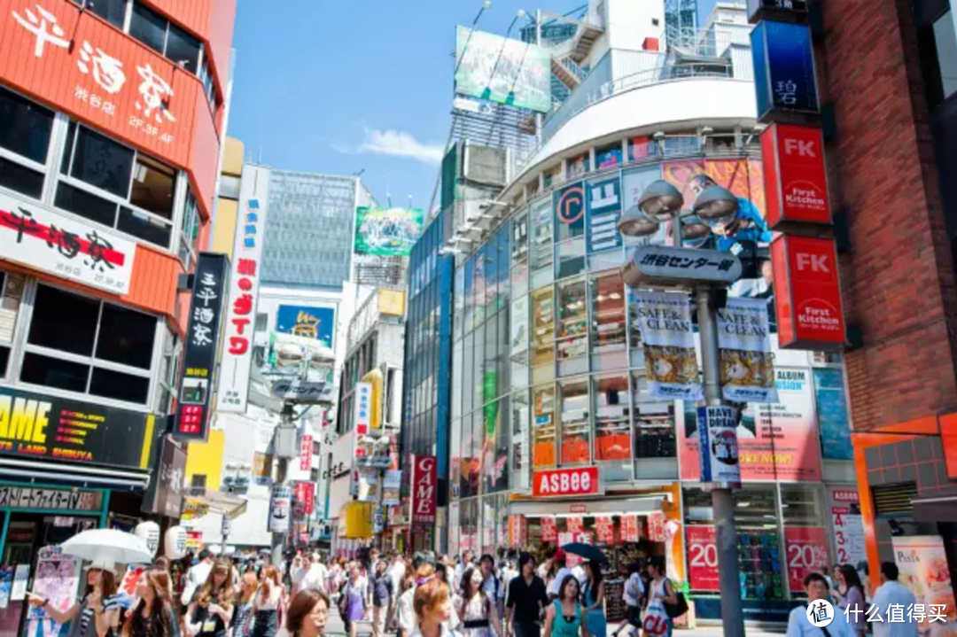 “喜欢独自行走在东京，探寻城市空间的尺度”