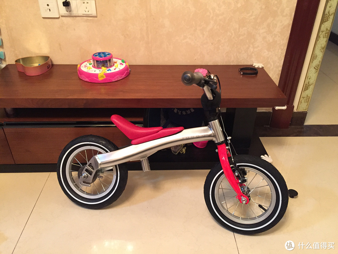 孩子的第一辆跑车——骑行滑步一体式儿童自行车