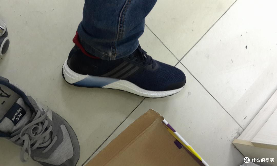 Ultra Boost ST 蓝黑色 跑鞋 开箱
