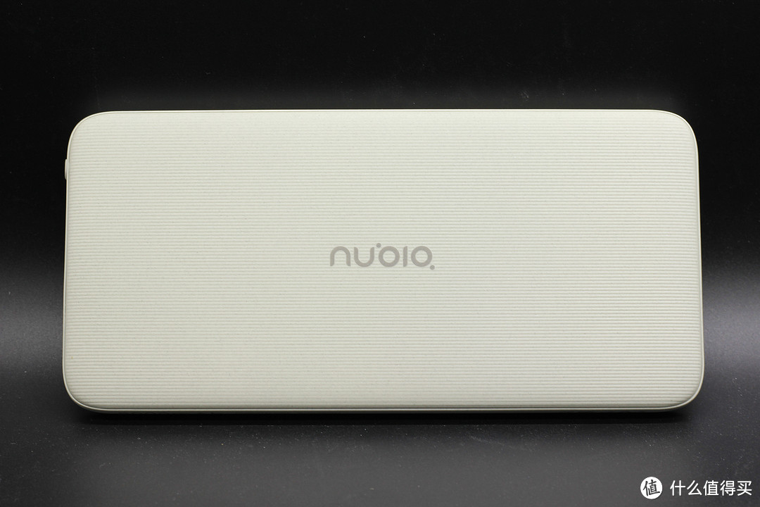 #本站首晒# 高颜值、超薄、Type-C输入——nubia 努比亚 8000mAh 聚合物电芯移动电源  开箱评测