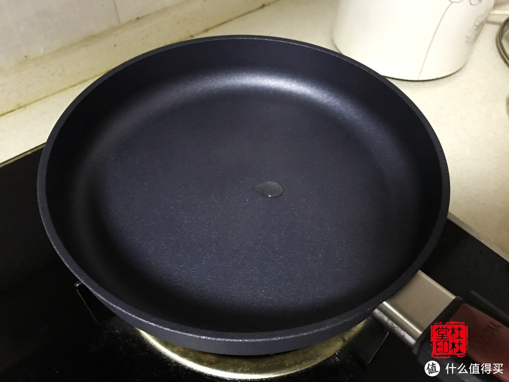 做一次煎饺试试粘不粘 — 德国 WOLL 弗欧 蓝宝石24CM 煎锅 开箱