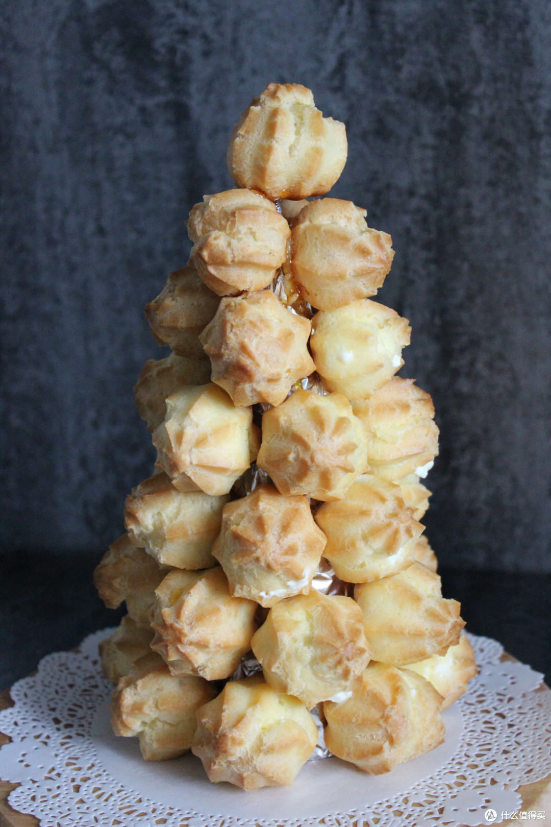 圣诞# 一口一口吃掉忧愁:自制幸福圣诞焦糖泡芙塔