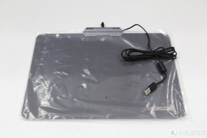 神说,要有光 —— AJAZZ黑爵 Pad RGB 游戏发光 鼠标垫测评