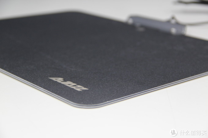 神说,要有光 —— AJAZZ黑爵 Pad RGB 游戏发光 鼠标垫测评
