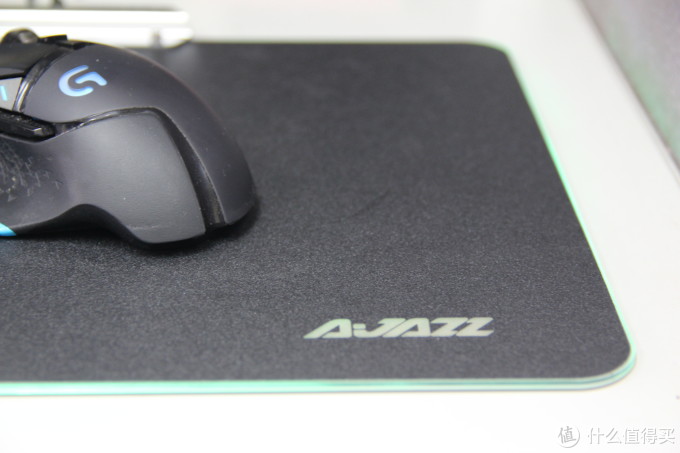 神说,要有光 —— AJAZZ黑爵 Pad RGB 游戏发光 鼠标垫测评