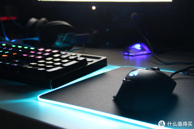 神说,要有光 —— AJAZZ黑爵 Pad RGB 游戏发光 鼠标垫测评