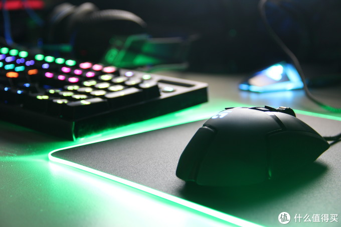 神说,要有光 —— AJAZZ黑爵 Pad RGB 游戏发光 鼠标垫测评