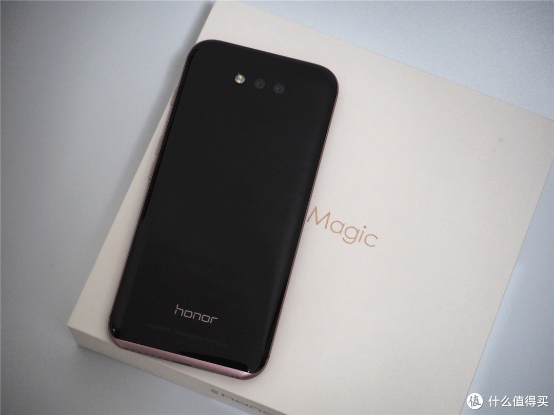 #首晒# 来自未来的手机？——HUAWEI 华为 荣耀 Magic 智能手机 极速开箱体验