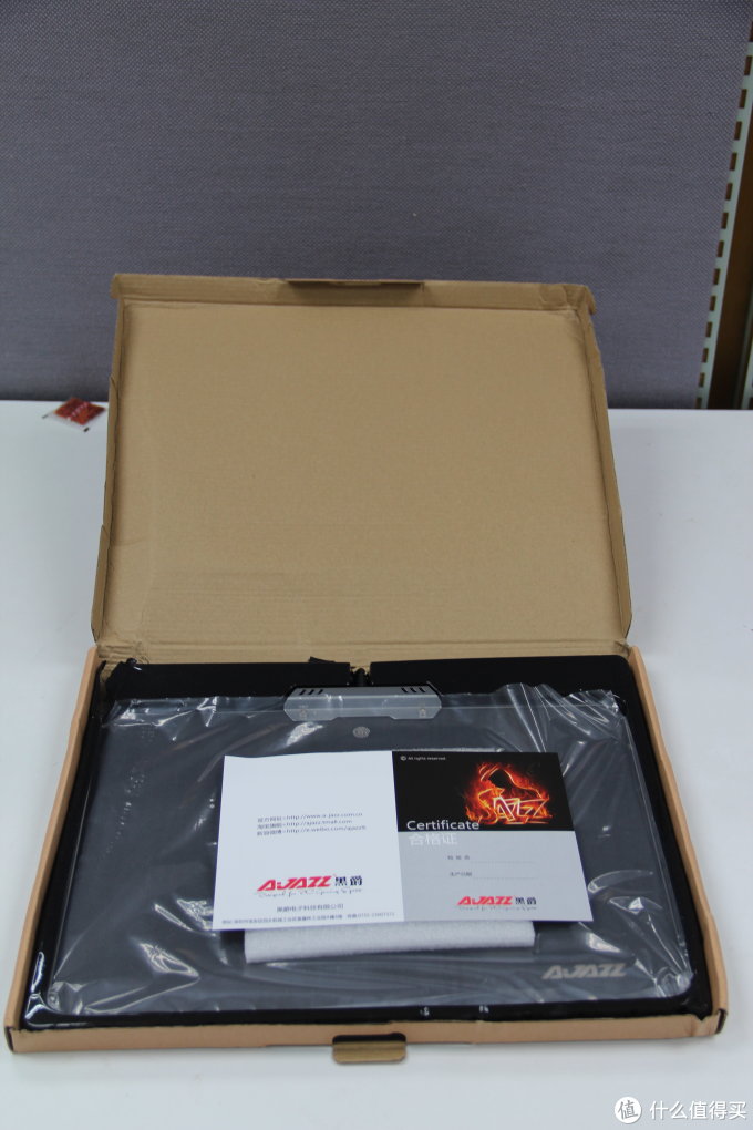 神说,要有光 —— AJAZZ黑爵 Pad RGB 游戏发光 鼠标垫测评
