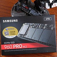 三星 960 PRO M.2 固态硬盘外观展示(托盘|配件)