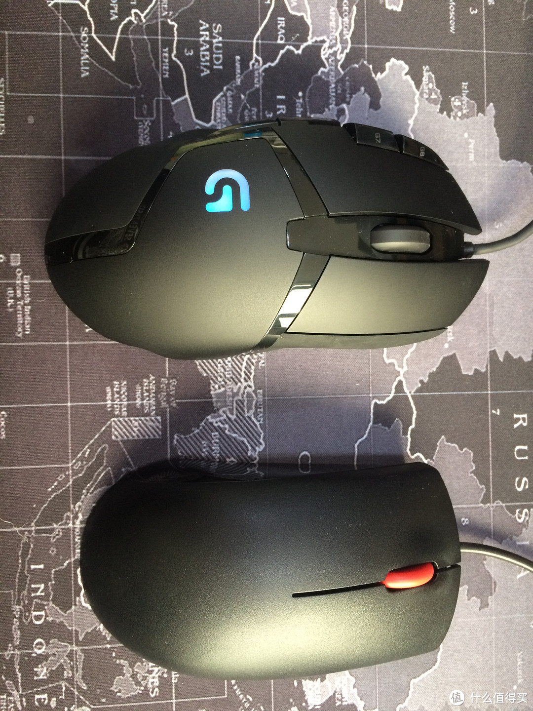 蹭的单位的logitech 罗技 G403 鼠标 & 大妈上车的小键盘