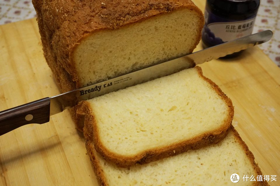 告别掉渣，切出一片完美面包片——KAI 贝印 AC-0054 锯齿面包刀 分享个吐司方子