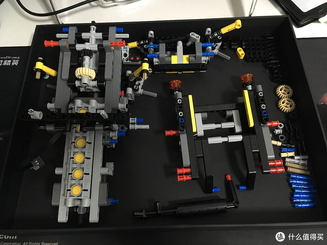 LEGO 乐高 42043 奔驰卡车 & 定制亚克力展示盒