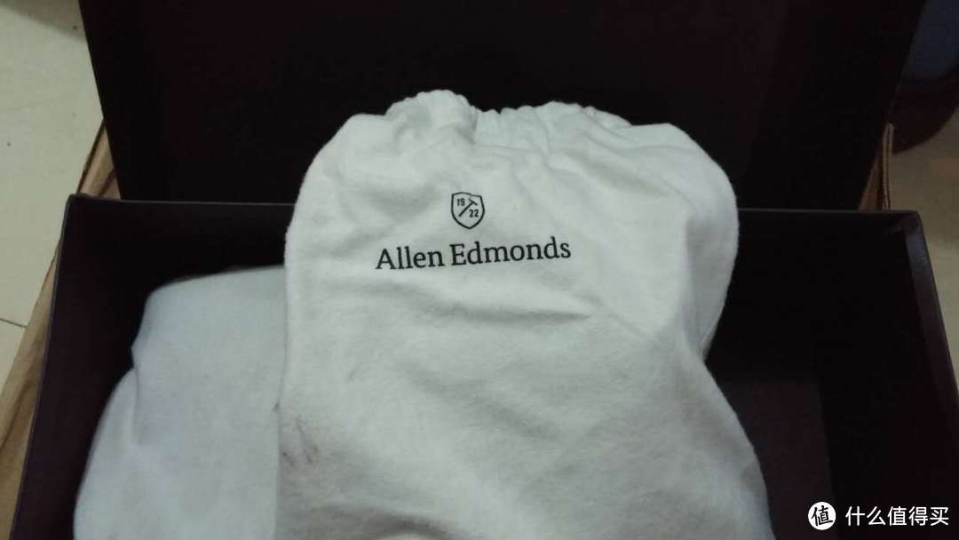 #原创新人# Allen Edmonds  牛血红布洛克 雕花男靴 开箱&护理