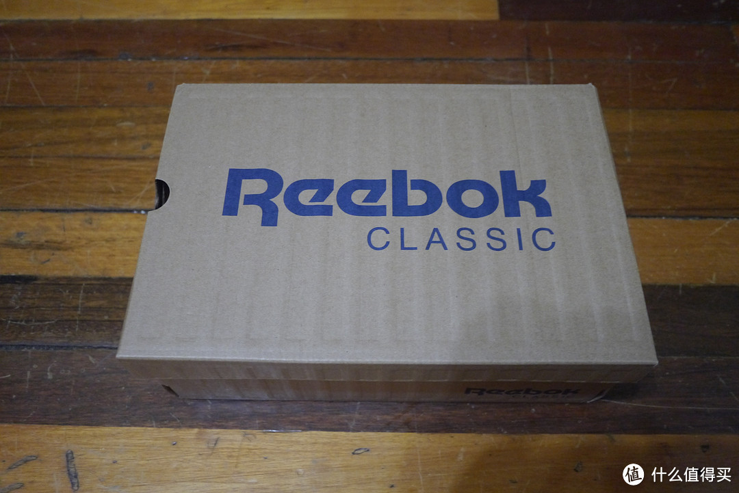 不随波逐流拒绝N字头——Reebok 锐步 M45452 复古跑鞋