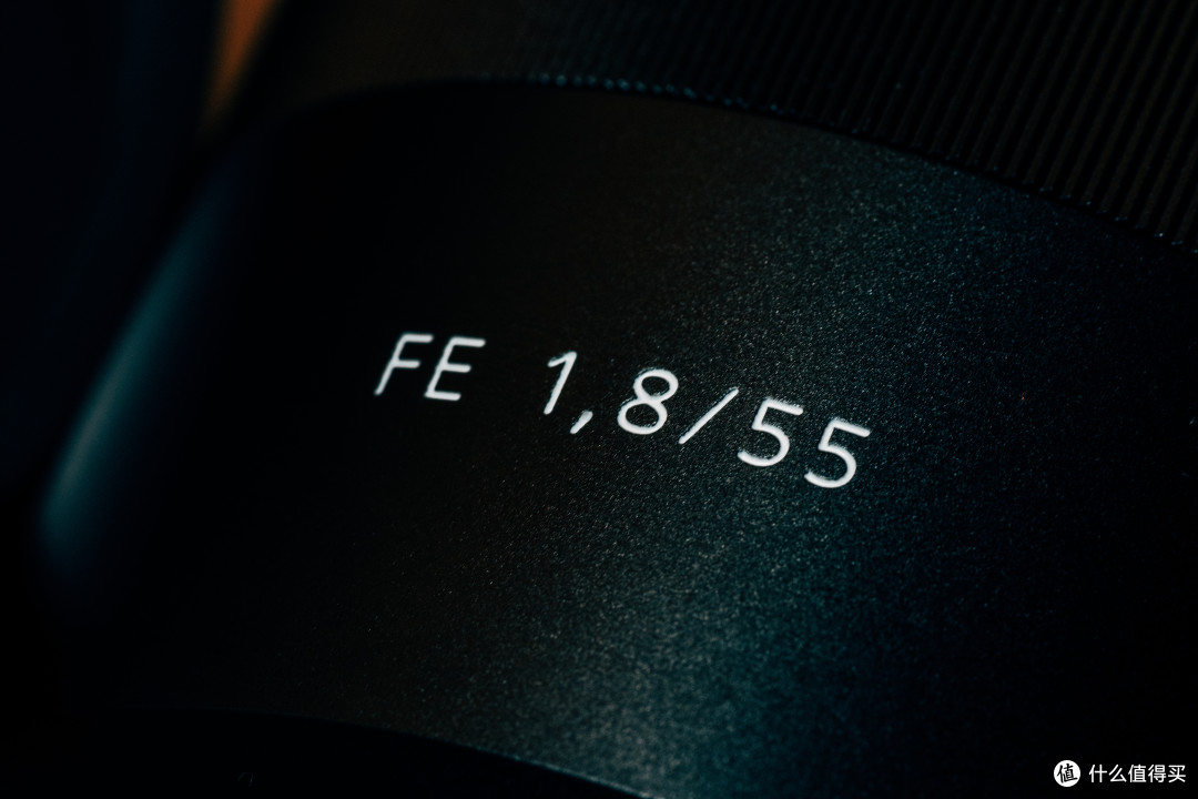 圣诞节礼物——SONY 索尼 Sonnar T* FE 55mm F1.8 ZA 标准定焦镜头开箱